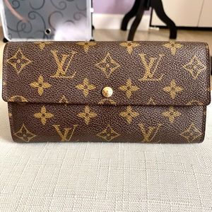 ❌SOLD❌ Louis Vuitton wallet
